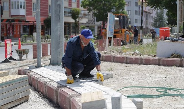 Kütahya FSM'de kaldırım çalışması sürüyor