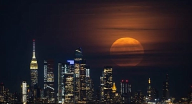 New York’ta Yılın En Güzel “Ay”ı