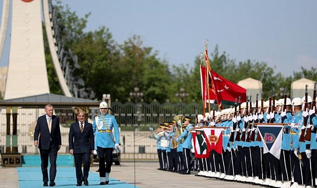 Pakistan Başbakanı Şahbaz Şerif Külliye'de
