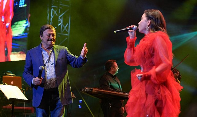 Uluslararası Bursa Festivali'nde ustalar geçidi