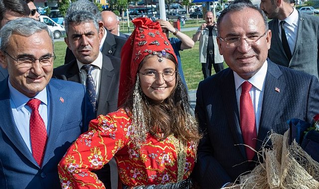 Adalet Bakanı Bozdağ Kütahya'da