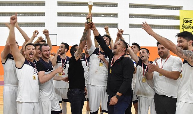 Basketbolda foça rüzgarı
