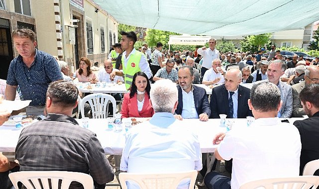 Bursa'da kavurma kazanları birlik için kaynadı