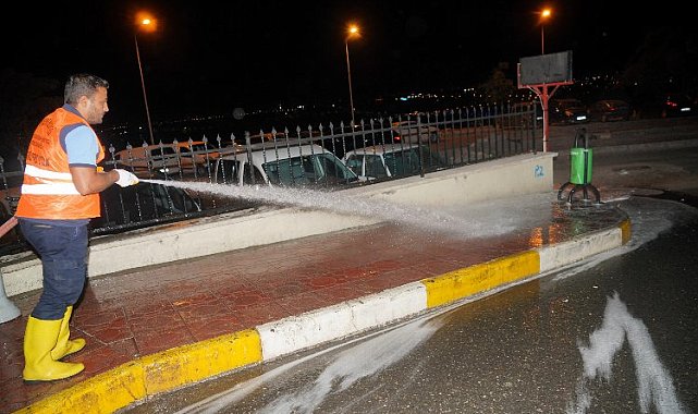 Cadde ve kaldırımlarda bayram temizliği