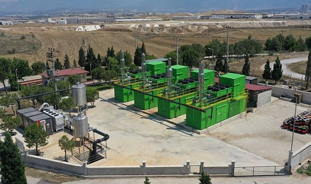 Denizli'nin çöpleri şehri aydınlatıyor