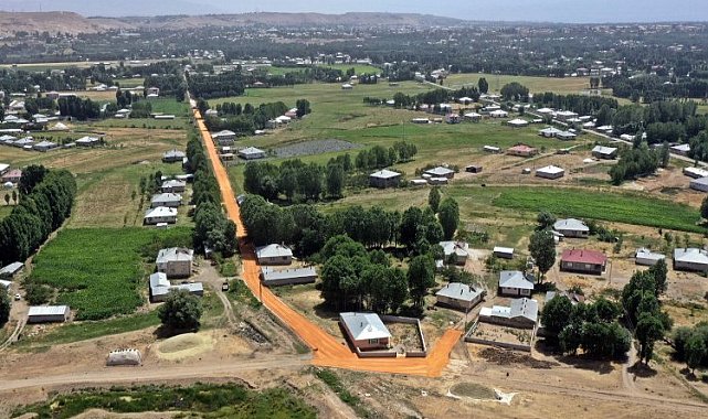 Erciş'te bu yıl 22 km asfalt yapacak