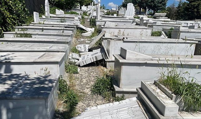 İstanbul'da Yahudi Mezarlığı'na saldırı... 36 mezar taşı kırıldı!