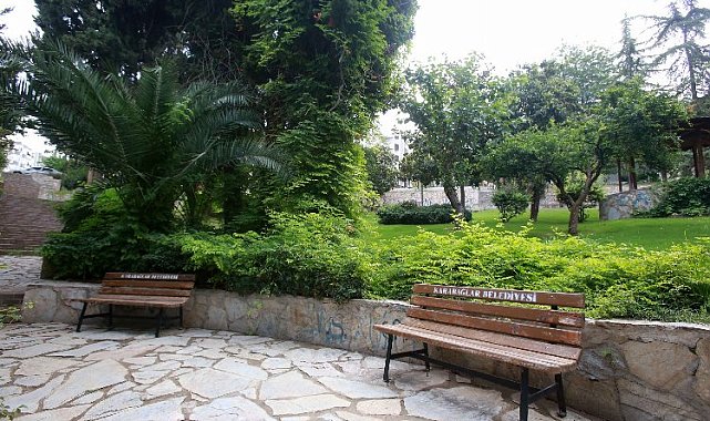 İzmir Karabağlar'da Adnan Süvari Parkı yenilendi