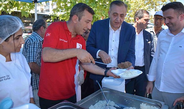 İzmir'de Buca Kızılay, 15 Temmuz'da milletin yanında