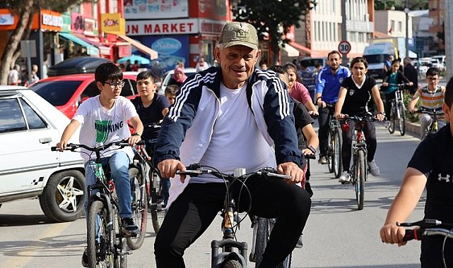 Kayseri Yahyalı Belediyesi'nden çocuklara karne eğlencesi
