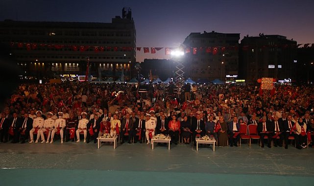 Kocaeli'nden yükselen mesaj: Darbecilere geçit yok