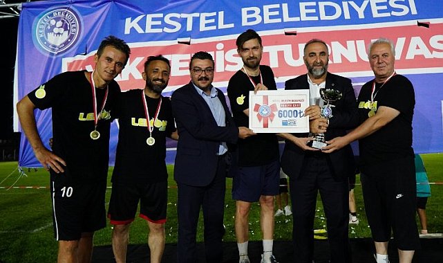 Bursa Kestel'de Ayak Tenisi'nde ödüller sahiplerini buldu
