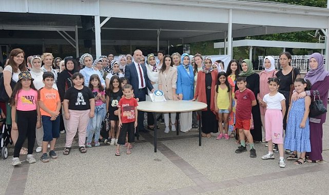 Bursa Yıldırım'da 200 kadın üye DEVA'ya katıldı