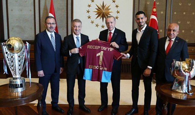 Cumhurbaşkanı Erdoğan, Trabzonspor heyetini kabul etti