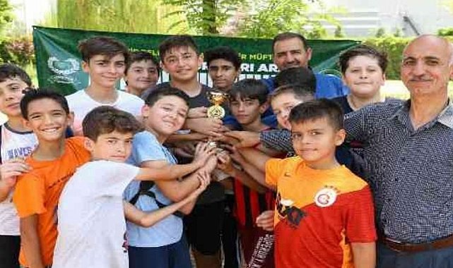 Diyarbakır Yenişehir'de Kur'an kurslarında futbol keyfi