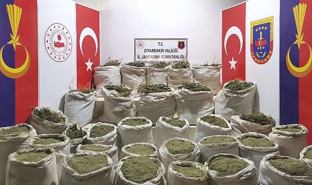 Diyarbakır'da 2 tona yakın uyuşturucu madde ele geçirildi