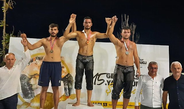 İzmitli pehlivanlar Şile'den 5 madalya ile döndü