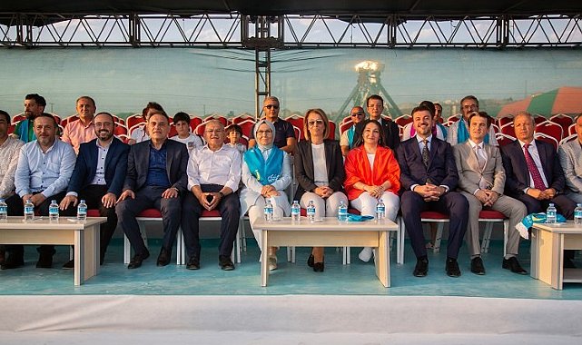 Kapadokya Balon Festivali'ne Büyükkılıç ailesi sürprizi