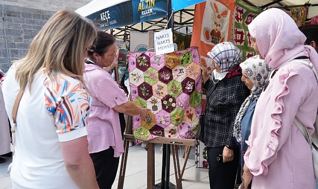 Kayseri Altın Eller Geleneksel El Sanatları Festivali'ne büyük ilgi
