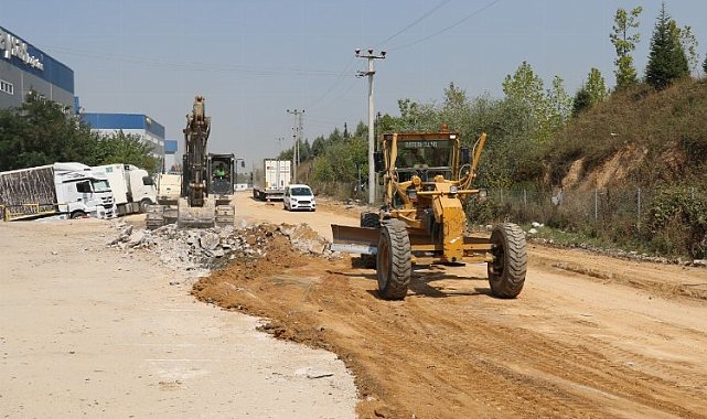 Kocaeli Çayırova'da yol yenileme çalışması