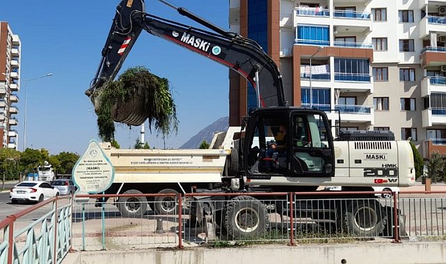 Manisa Yunusemre'de dere temizlik çalışması