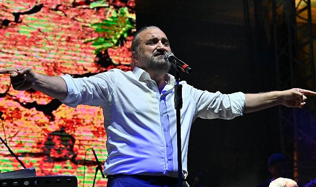 Manisalıların Zafer coşkusuna Volkan Konak ortak oldu