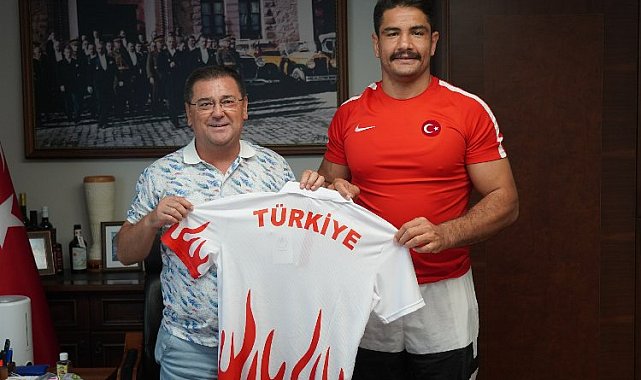 Milli güreşçi Taha Akgül Milas'ta