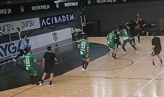 Sakaryalı hentbolcular Beşiktaş'ı mağlup etti