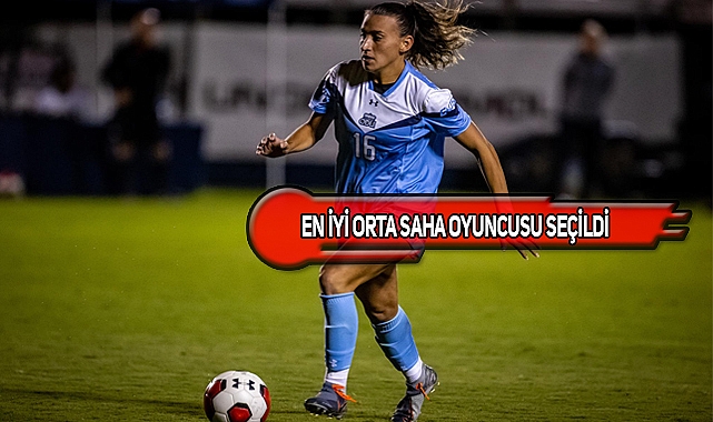 Türk Kadın Futbolcu ABD'nin En İyisi Seçildi!