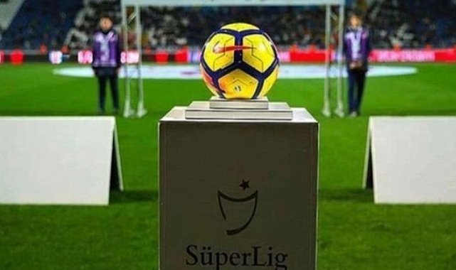 Türkiye Süper Ligi'nde gelecek sezon şampiyon kim olur?