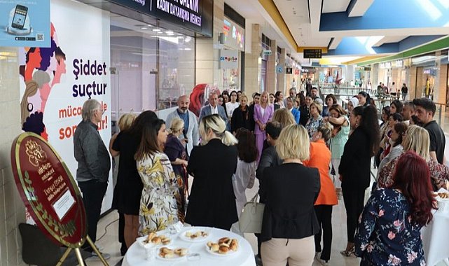 Bursa'da AVM'den kadın dayanışmasına destek