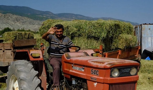 Hayvan üreticilerinin balya sevinci