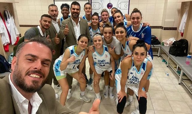 İzmitli periler kupaya 2'de 2 yaparak başladı
