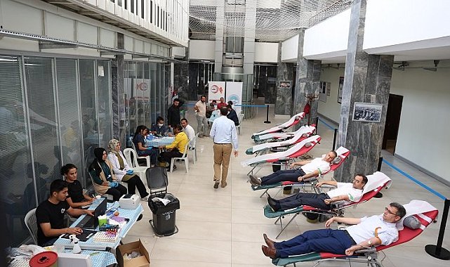 Kayseri Büyükşehir'den kan bağışı