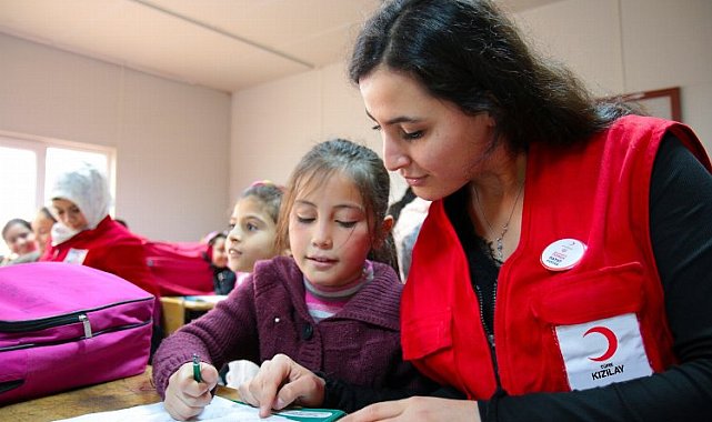 Kızılay'dan eğitime tam destek