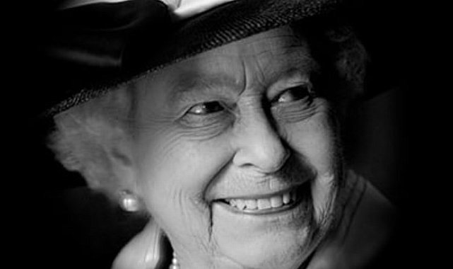 Kraliçe 2. Elizabeth hayatını kaybetti... İngiltere'de Kraliçe Elizabeth yası!