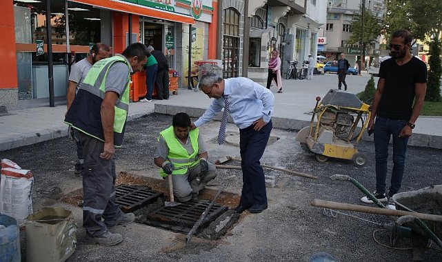 Kütahya'da meydandaki eksiklikler tamamlanıyor