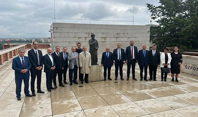 Memduh Büyükkılıç'tan Macaristan turu