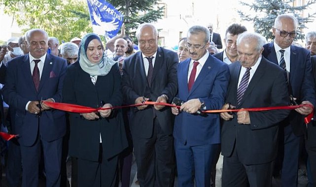 Millet Partisi'nden görkemli 'merkez' açılışı