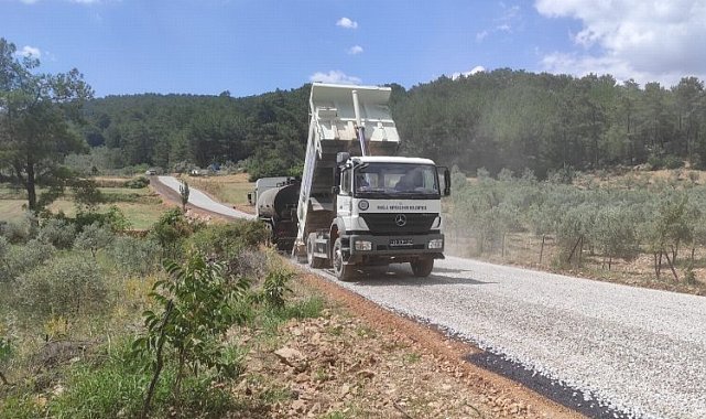 Muğla'da kırsal mahalle yolları yenileniyor