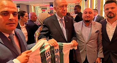 New York'ta Erdoğan'a Giresunspor Forması