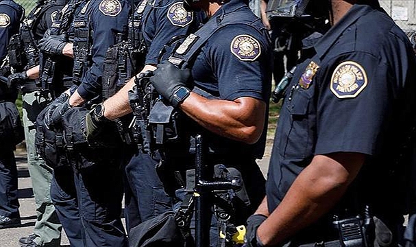 Oath Keepers'ın Sızan Üyelik Listesi Polis ve Politikacıları İçeriyor