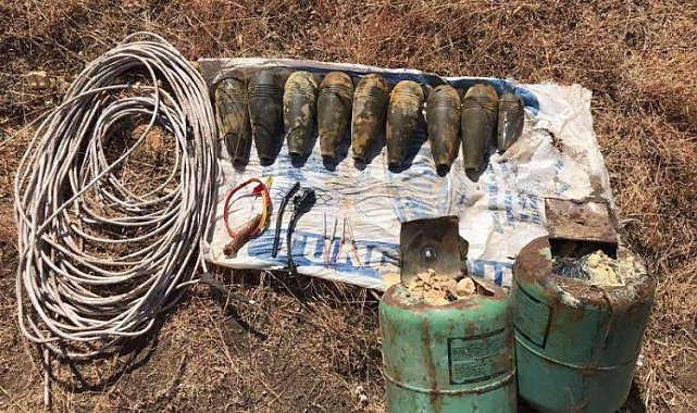 Tunceli Hozat'ta terör örgütüne ait toprağa gömülü malzeme ele geçirildi