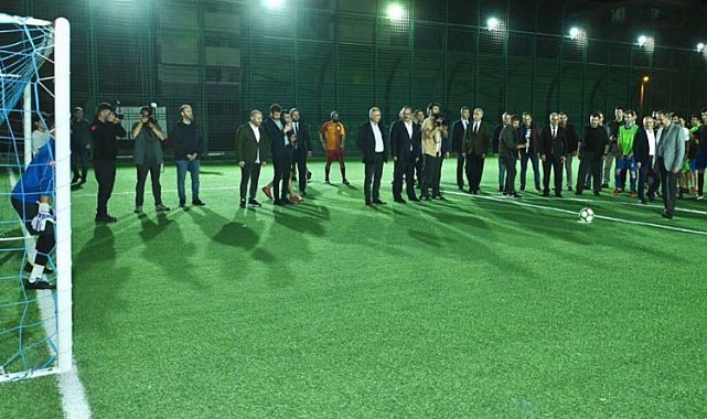 Bakan Kasapoğlu'ndan Bursa Yenişehir'deki spor tesislerine ziyaret
