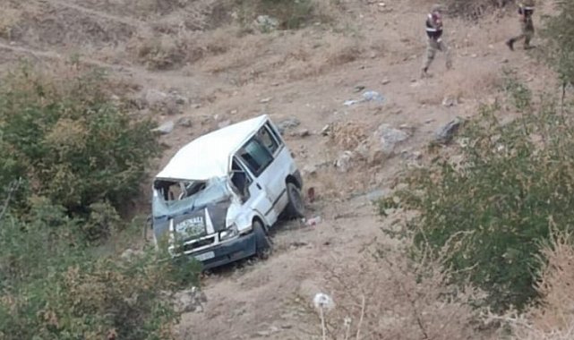Batman Sason'da minibüs şarampole yuvarlandı: 6 yaralı