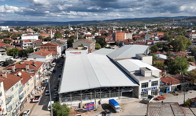 Bursa Yenişehir'de pazar alanında sona doğru
