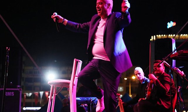 Cengiz Kurtoğlu Rizelilerle buluştu