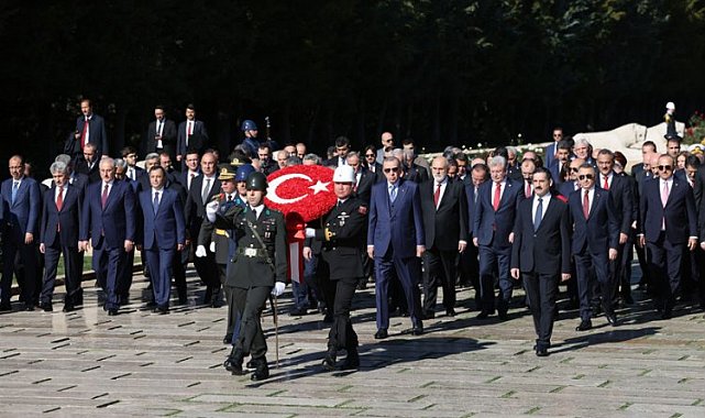 Cumhurbaşkanı Erdoğan Anıtkabir'de