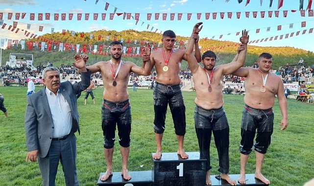 Er meydanları genç güreşçiler ile tanışıyor