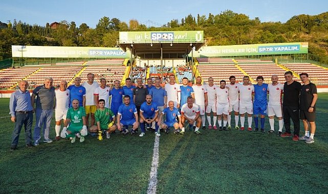 Futbolun şöhretleri Üsküdar'da buluştu